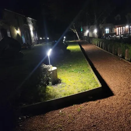 Camping Le Chalet Montegut Hebergements Insolites Coulandon