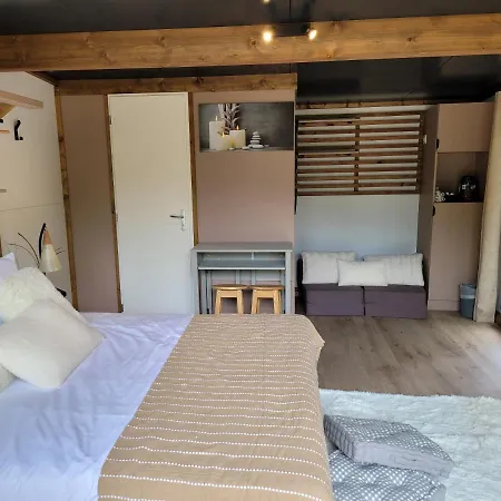 Le Chalet Montegut Hebergements Insolites 柯拉登