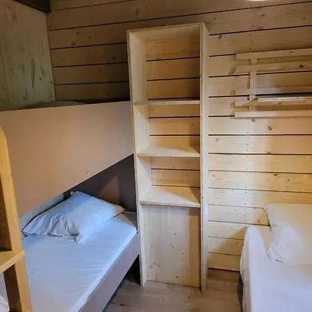 Camping Le Chalet Montegut Hebergements Insolites *
