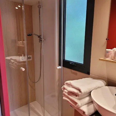 Le Chalet Montegut Hebergements Insolites Camping Coulandon