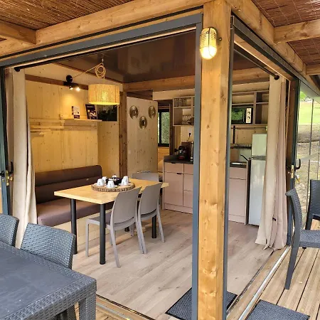 Le Chalet Montegut Hebergements Insolites 营地 *