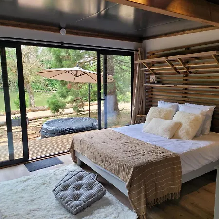Camping Le Chalet Montegut Hebergements Insolites *