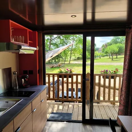 Camping Le Chalet Montegut Hebergements Insolites Coulandon