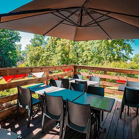 Camping Le Chalet Montegut Hebergements Insolites Coulandon
